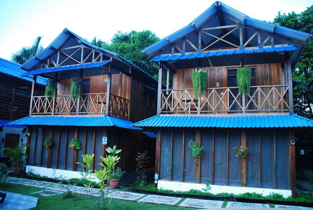 Hotel Utueane Letícia Exterior foto