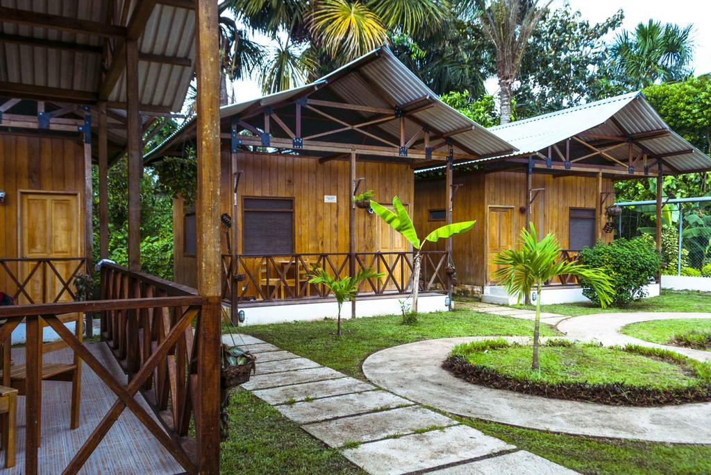 Hotel Utueane Letícia Exterior foto