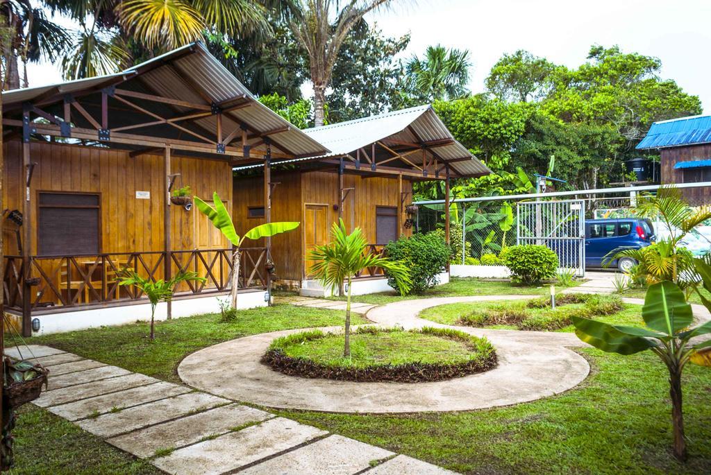 Hotel Utueane Letícia Exterior foto
